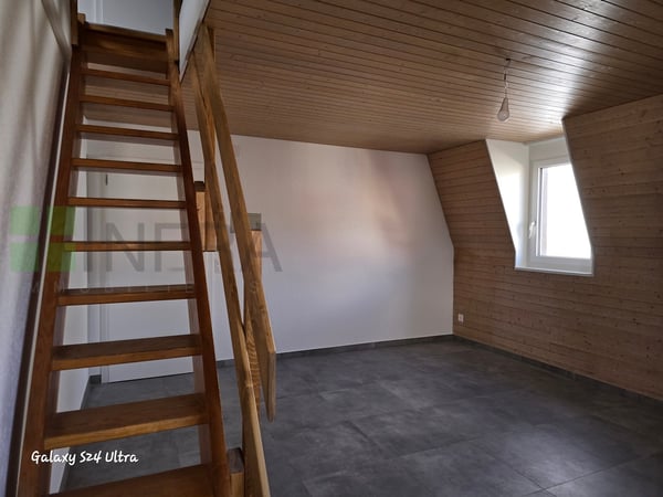Studio de 52 m2 en attique Sans ascenseur 2