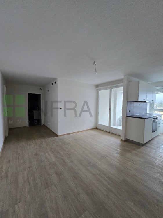 Studio rénové d'environ 35 m2 3