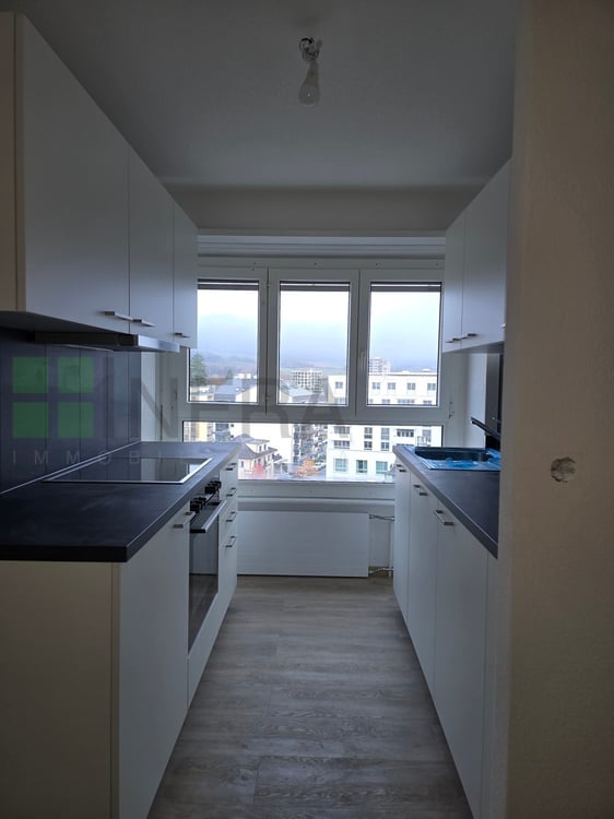 Studio rénové d'environ 35 m2 2