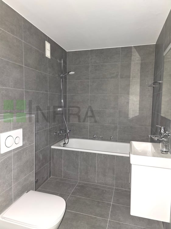 Studio rénové d'environ 35 m2 4