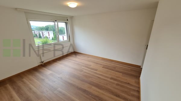 Beau 1.5 pces 17 m2 avec grand balcon 8