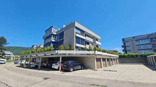 2.5 pièces rénové avec ascenseur - À deux pas du village 12
