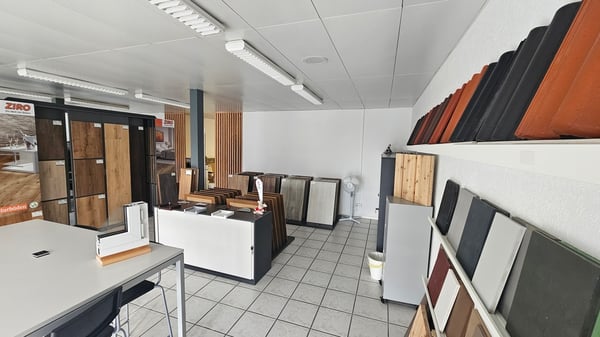 Lot à vendre - Surface commerciale et appartement de 4.5 pièces 2