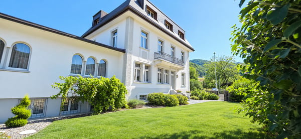 Propriété familiale avec SPA, piscines et multiples possibilités ! 9