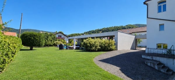 Propriété familiale avec SPA, piscines et multiples possibilités ! 8