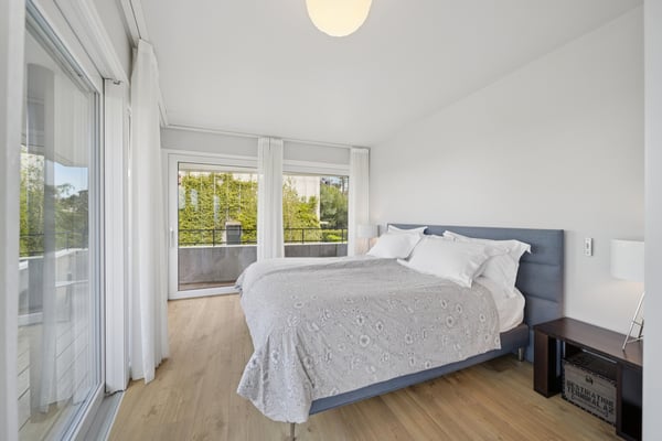 Villa d'architecte avec vue et piscine 11