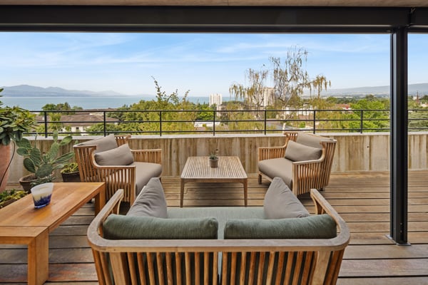 Villa d'architecte avec vue et piscine 13