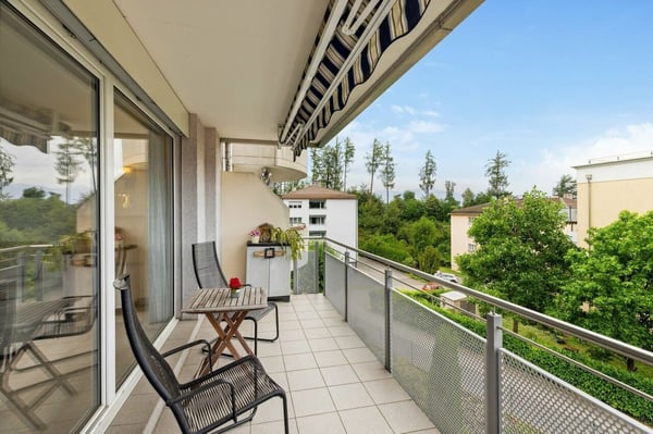 Lumineux 4.5 pièces de 106 m2 avec balcon 1