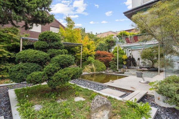 Un écrin de prestige au coeur d'un quartier sans nuisances ! 8