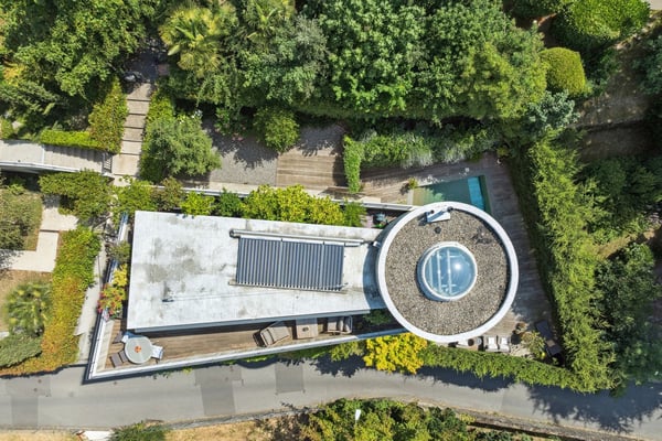 Villa d'architecte avec vue et piscine 4