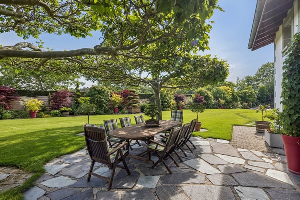 Demeure d'exception de 8 pièces avec parc arboré et piscine à Montprev 5