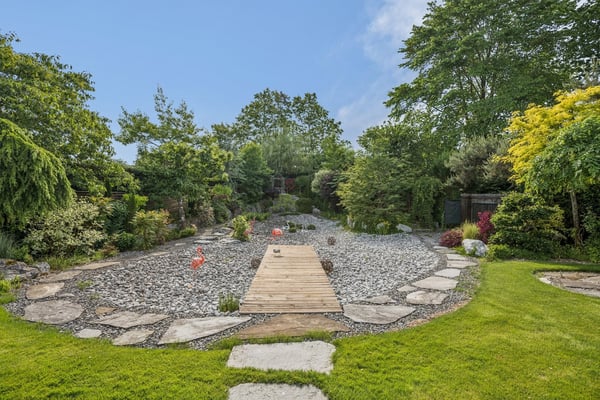 Demeure d'exception de 8 pièces avec parc arboré et piscine à Montprev 6