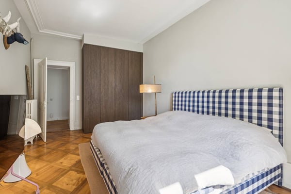 Magnifique appartement 5.5 pièces haussmannien entièrement rénové 4