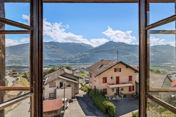 Immeuble de rendement au coeur du village. 5