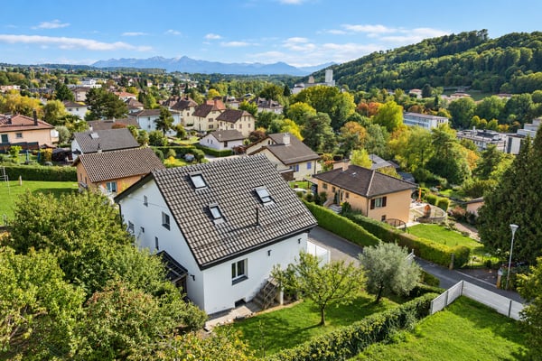 Villa familiale aux multiples possibilités, dans un cadre privilégié 2