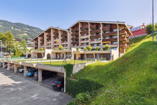 Splendide double appartement rénové avec piscine intérieure 1