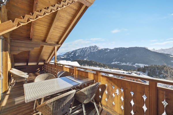 Splendide attique rénové - Vue imprenable sur les Alpes 10