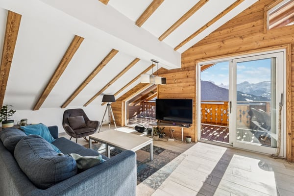 Splendide attique rénové - Vue imprenable sur les Alpes 5