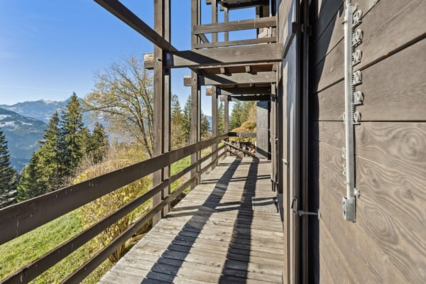 Chalet mitoyen en triplex 4 chambres situé à 200m du téléski 8