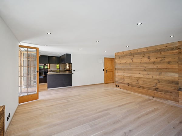 Villars centre, dans bel immeuble 3.5p luxueusement rénové, parking 3