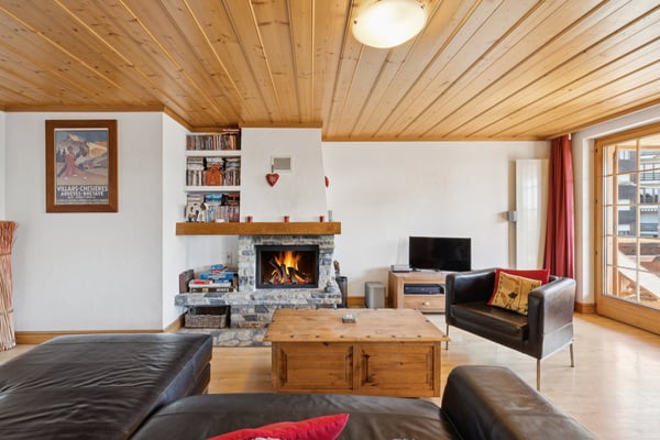 Villars, emplacement privilégié 3,5p avec cachet, grand balcon, belle 4