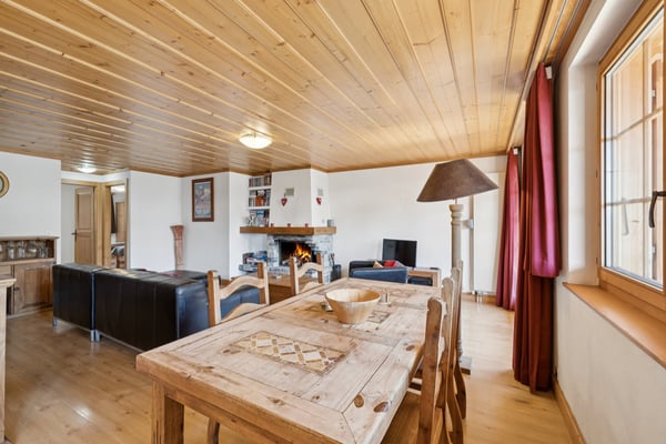 Villars, emplacement privilégié 3,5p avec cachet, grand balcon, belle 5