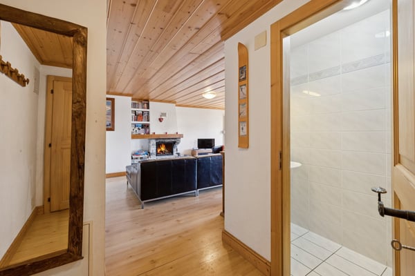 Villars, emplacement privilégié 3,5p avec cachet, grand balcon, belle 12