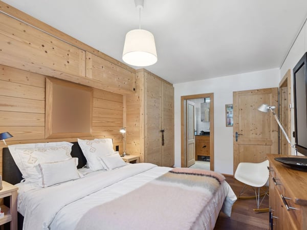 Chic & Cozy 4.5p avec cheminée, balcons, vue, spa, 2 parkings 12