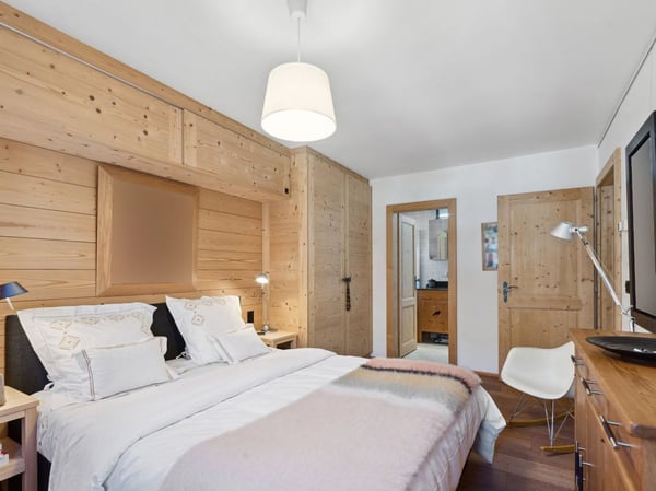 Chic & Cozy 4.5p avec cheminée, balcons, vue, spa, 2 parkings 12