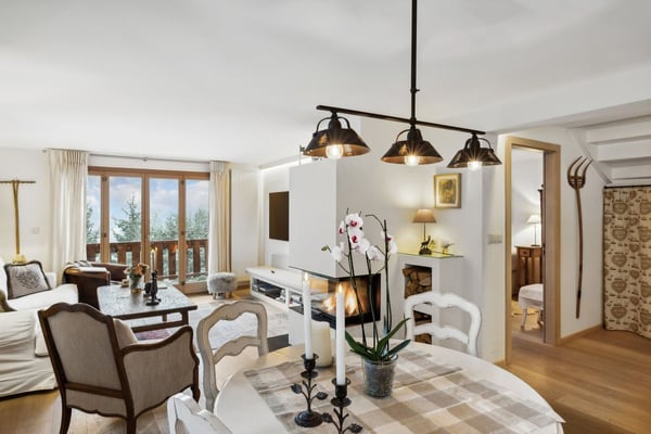 Très beau 6 pces, 3 balcons sud, belle vue, calme, proche des pistes 1