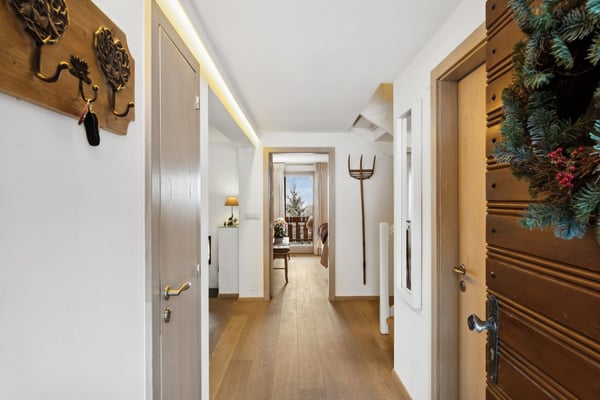 Très beau 6 pces, 3 balcons sud, belle vue, calme, proche des pistes 6