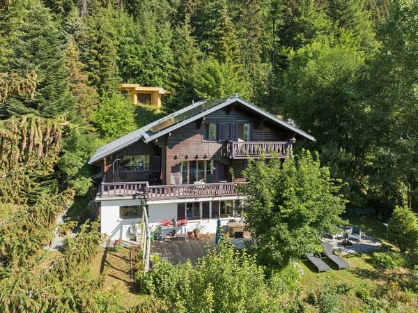 Havre de paix au coeur de la nature. À proximité de Leysin American Sc