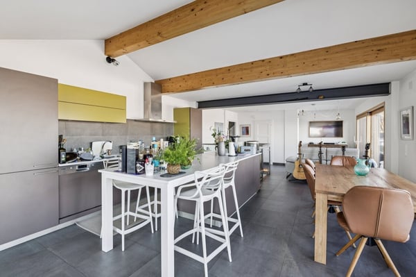 Villa et terrain constructible : calme, nature et vue lac 5