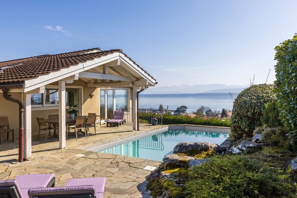 Villa avec vue sur le lac et les Alpes 1