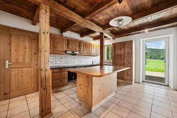 Ferme du XVIIe siècle rénovée au coeur de la Vallée de Joux 3