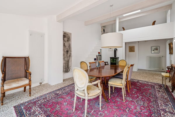 Maison familiale de village rénovée avec soin et piscine 13