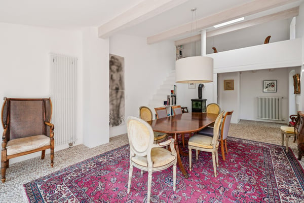 Maison familiale de village rénovée avec soin et piscine 13