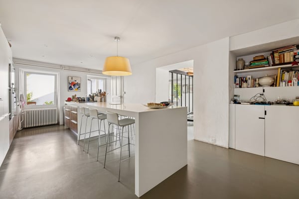 Maison familiale de village rénovée avec soin et piscine 3