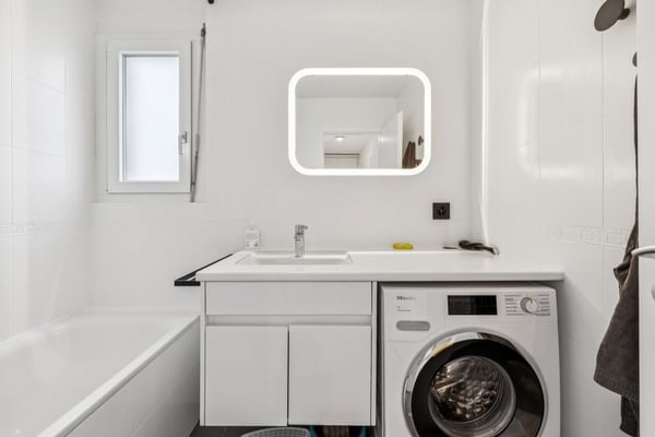 Spacieux duplex de plus de 200m2 utile 9