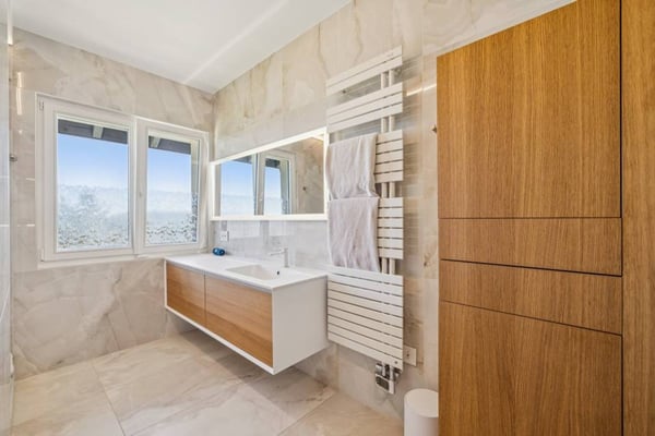 SUPERBE VILLA VUE LAC ET ALPES 10