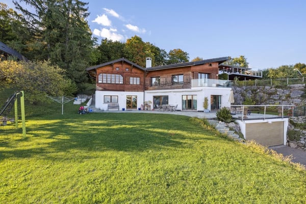 Grande villa vue lac et Alpes 1