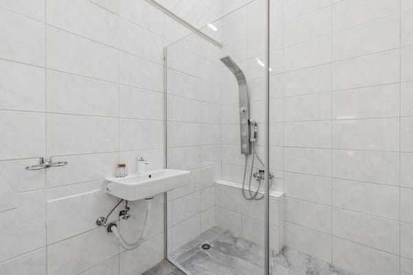 Villa familiale rénovée à Commugny avec studio d'appoint indépendant 8