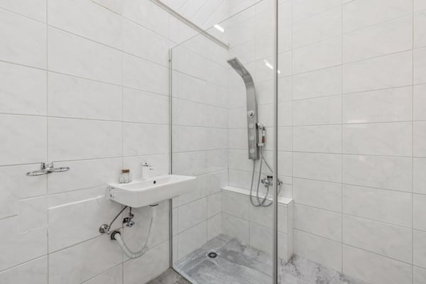 Villa familiale rénovée à Commugny avec studio d'appoint indépendant 7