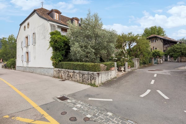 MAISON DE VILLAGE DE CARACTERE RENOVEE 2