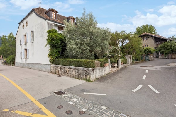 MAISON DE VILLAGE DE CARACTERE RENOVEE 2