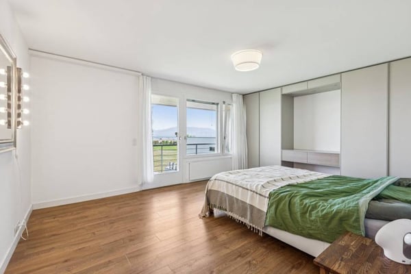 EXCLUSIVITÉ Villa d'exception avec vue lac à deux pas de l'école inte 6