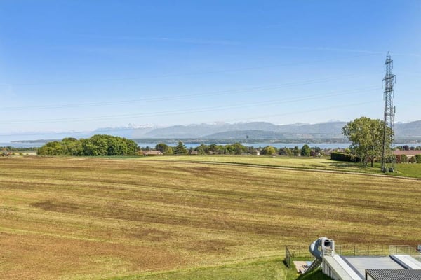 EXCLUSIVITÉ Villa d'exception avec vue lac à deux pas de l'école inte 5