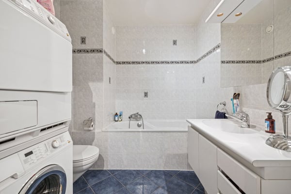 Florissant Appartement de 6P traversant 7