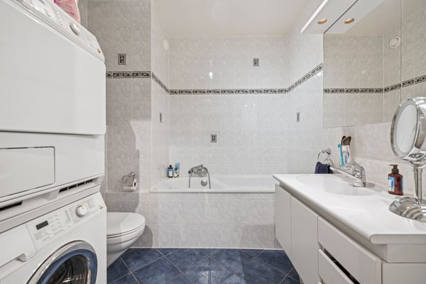 Florissant Appartement de 7P traversant 7
