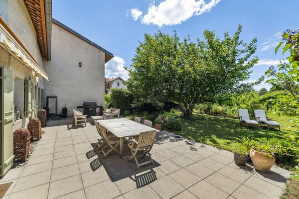 Magnifique maison avec cachet au coeur de Jussy 7
